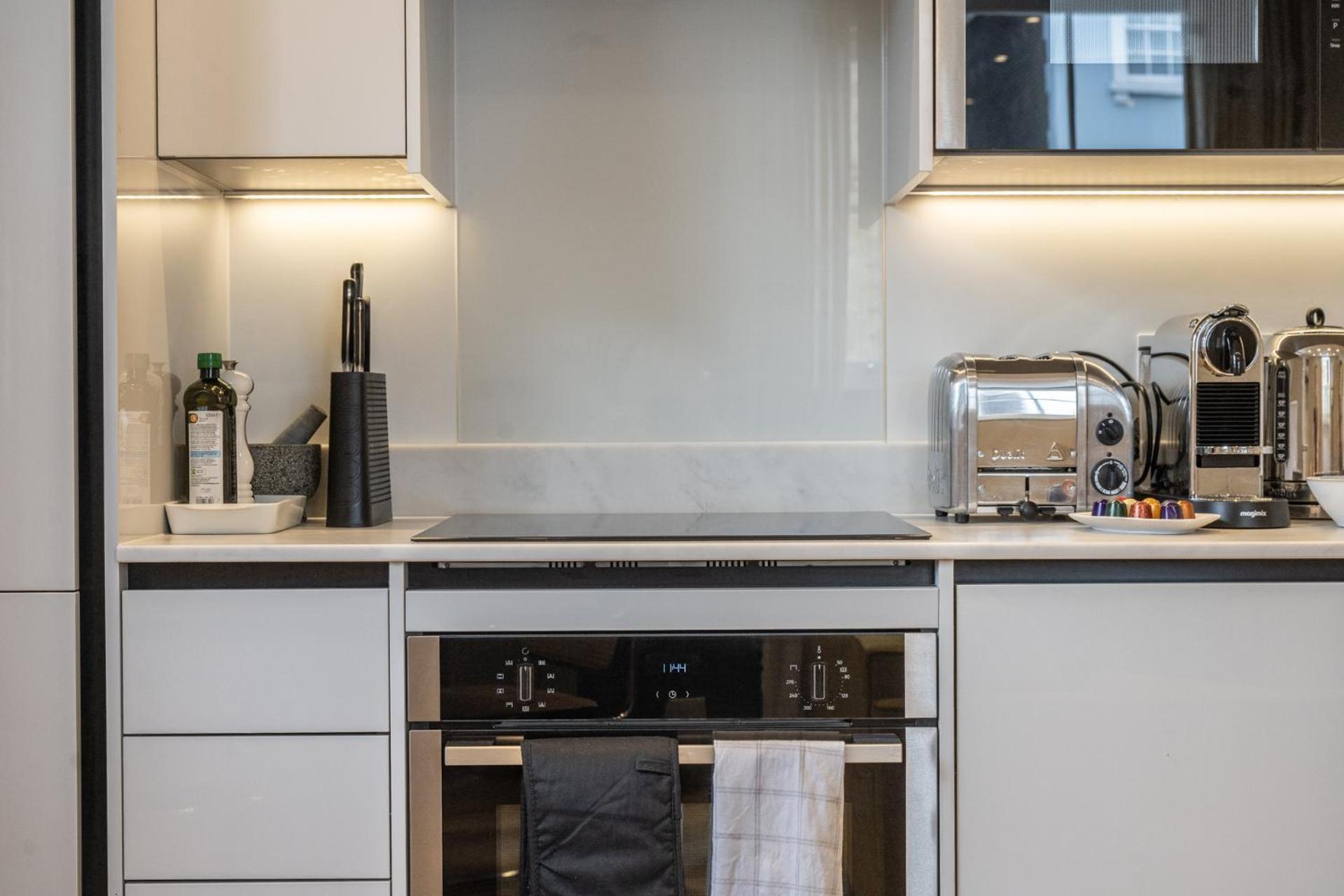 Modern, Stylish Newly Refurbished 2nd Floor In Fitzrovia * Londra